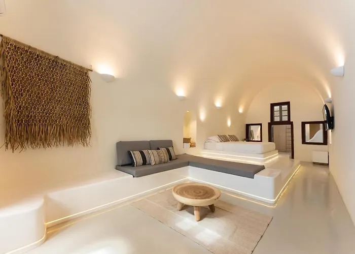 Cilon Santorini Hotel 4*