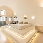 Cilon Santorini 4*