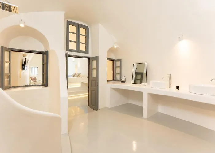 Cilon Santorini Hotel